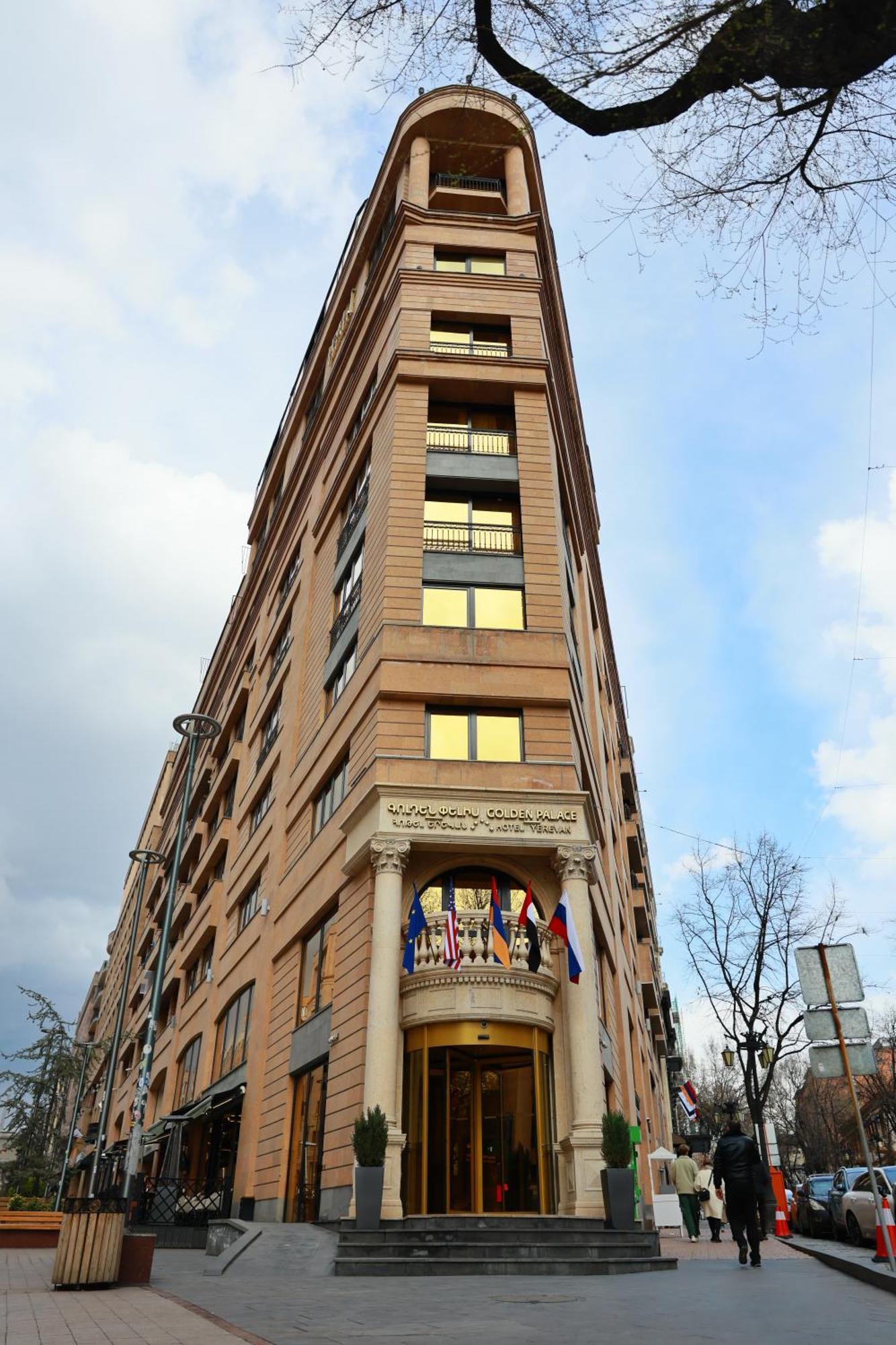 Golden Palace Hotel Jerevan Exteriör bild
