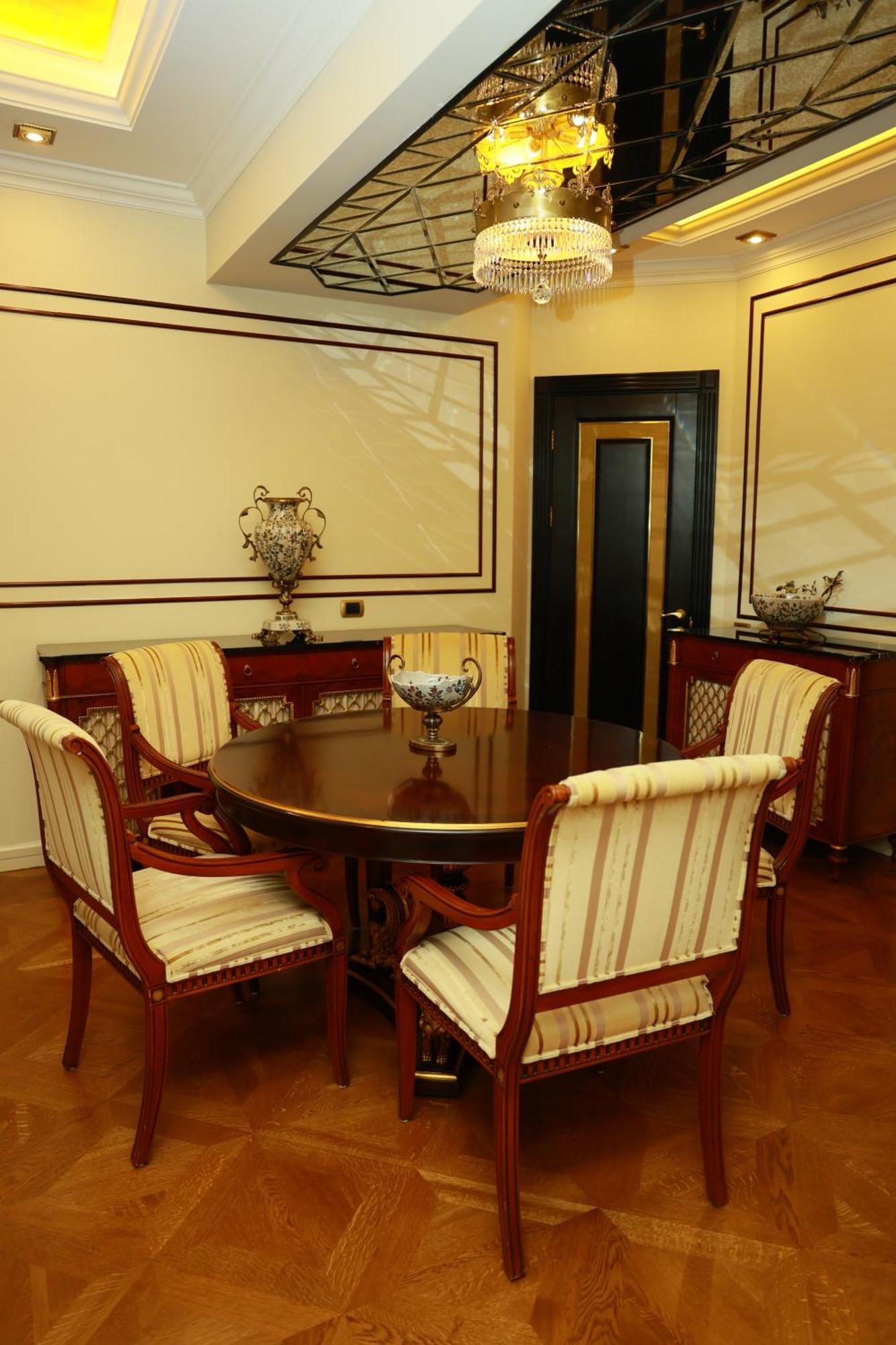 Golden Palace Hotel Jerevan Exteriör bild