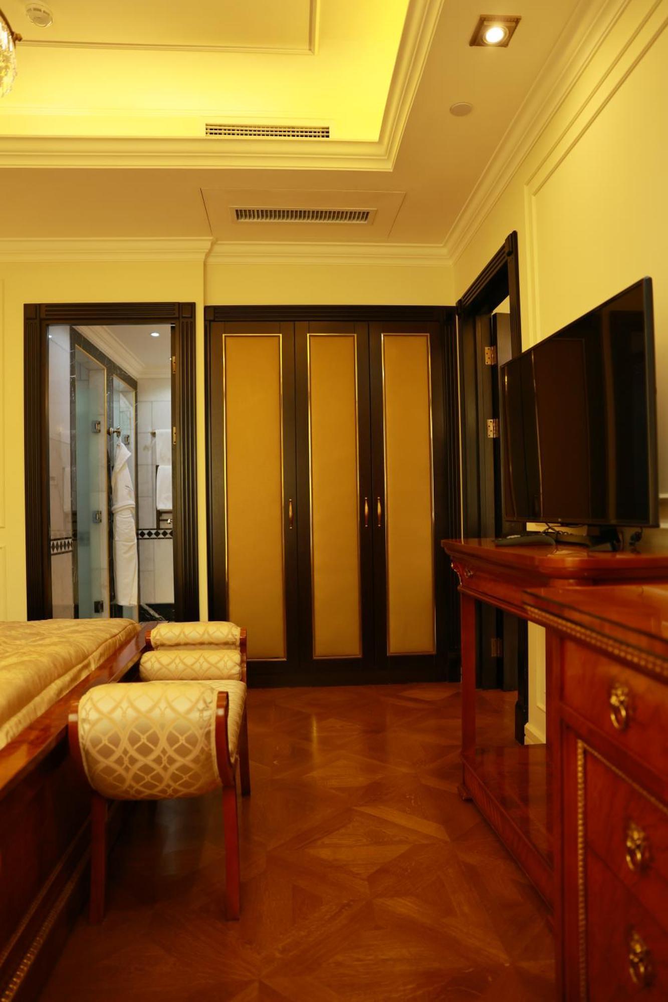 Golden Palace Hotel Jerevan Exteriör bild