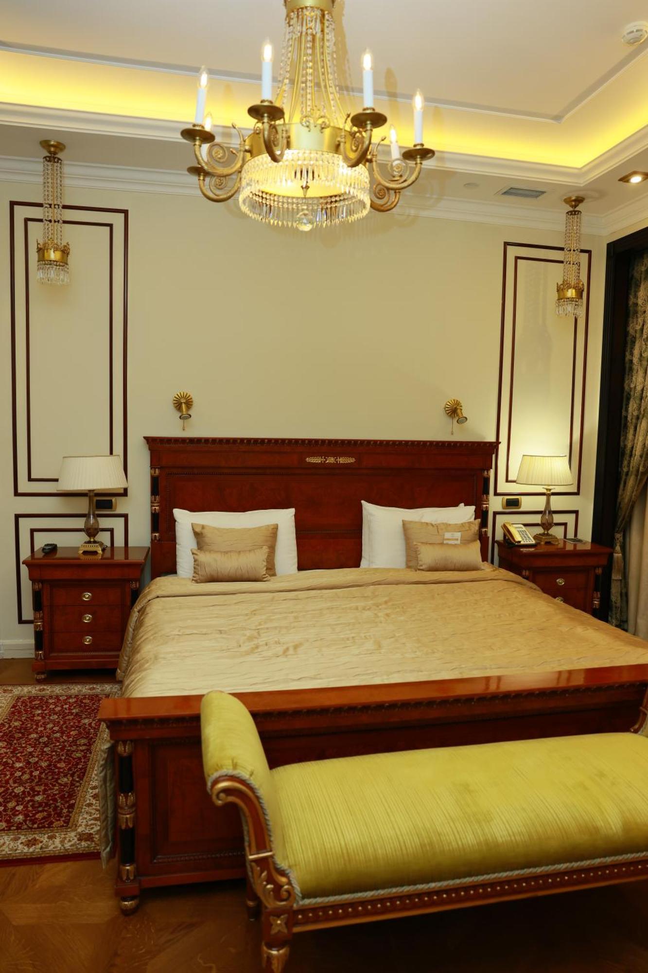 Golden Palace Hotel Jerevan Exteriör bild