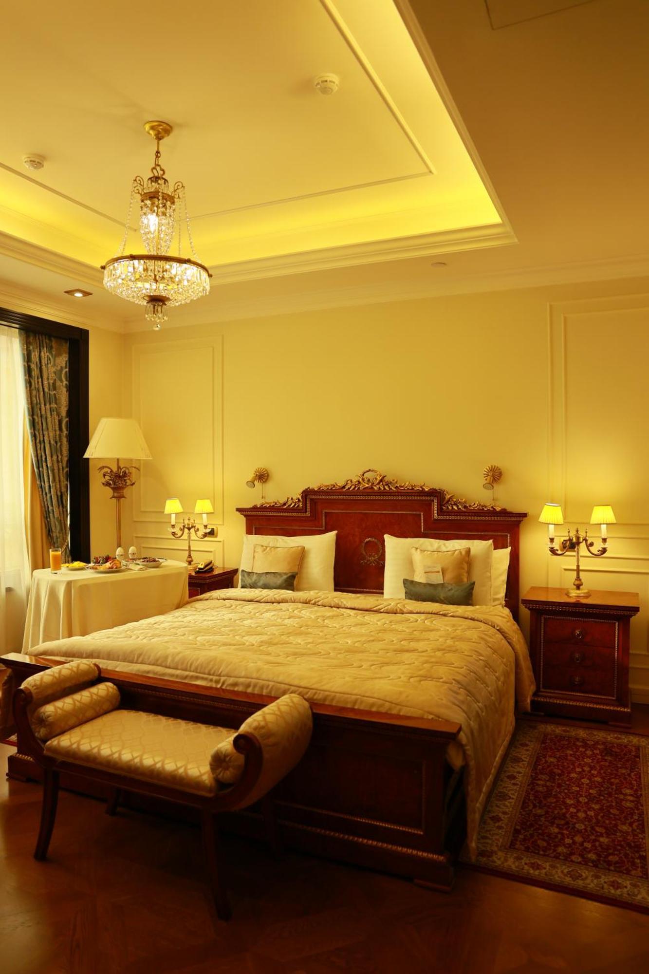 Golden Palace Hotel Jerevan Exteriör bild