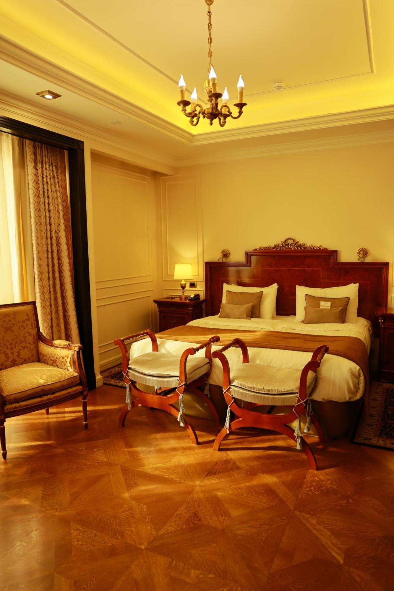 Golden Palace Hotel Jerevan Exteriör bild